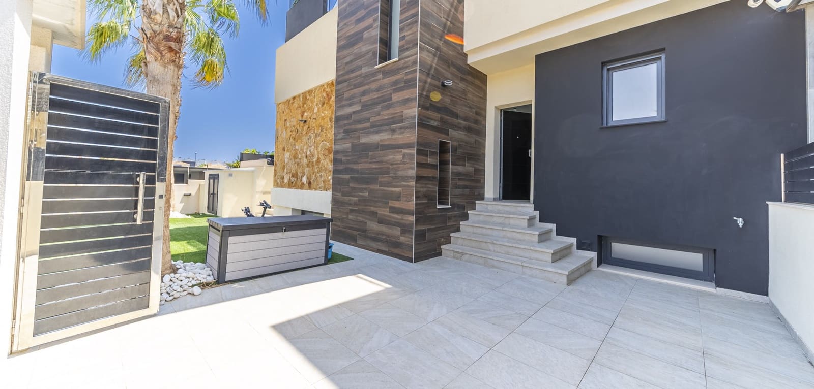 4 bedroom Villa for sale in Orihuela Costa with pool - € 759,000 (Ref: 9186253)