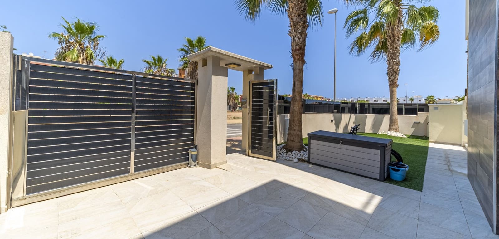 4 bedroom Villa for sale in Orihuela Costa with pool - € 759,000 (Ref: 9186253)