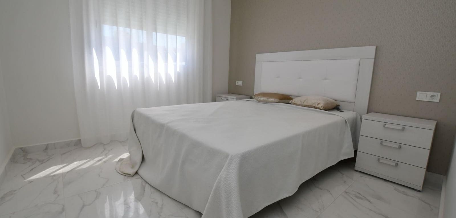 2 soveværelse Bungalow til salg i San Miguel de Salinas med swimmingpool - € 243.800 (Ref: 9186255)