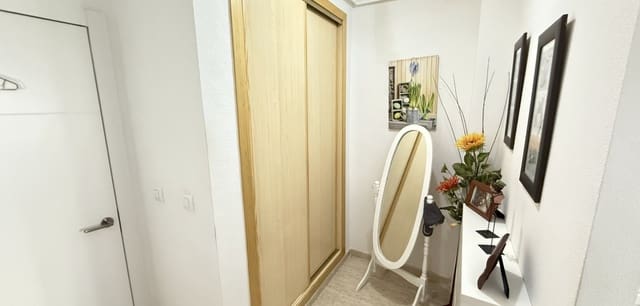 2 slaapkamer Appartement te koop in La Zenia, Orihuela met zwembad - € 229.000 (Ref: 9189888)