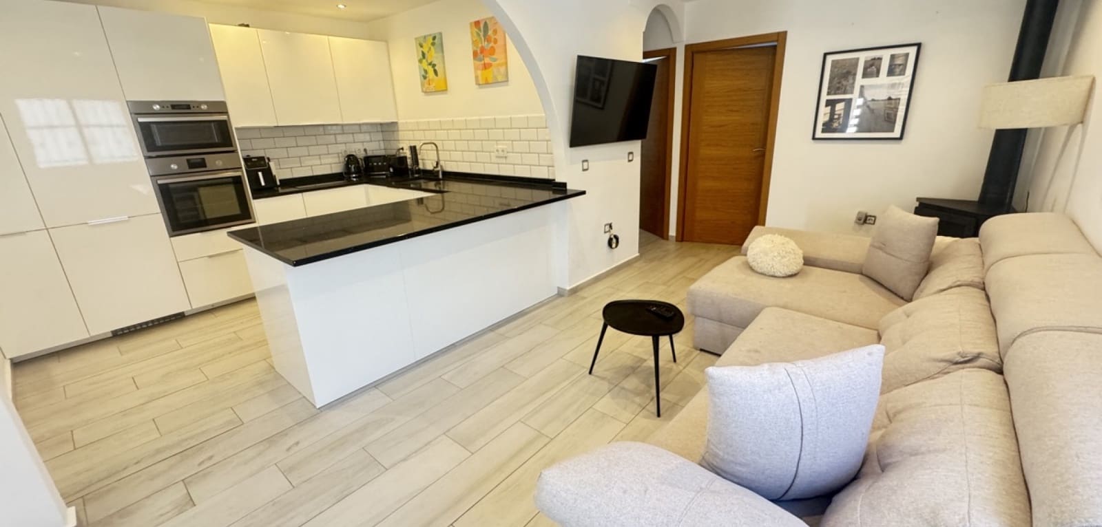 2 soveværelse Villa til salg i Villamartin med swimmingpool - € 265.000 (Ref: 9198041)