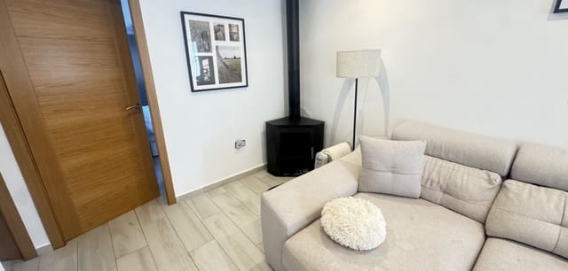 2 soveværelse Villa til salg i Villamartin, Orihuela med swimmingpool - € 265.000 (Ref: 9198041)