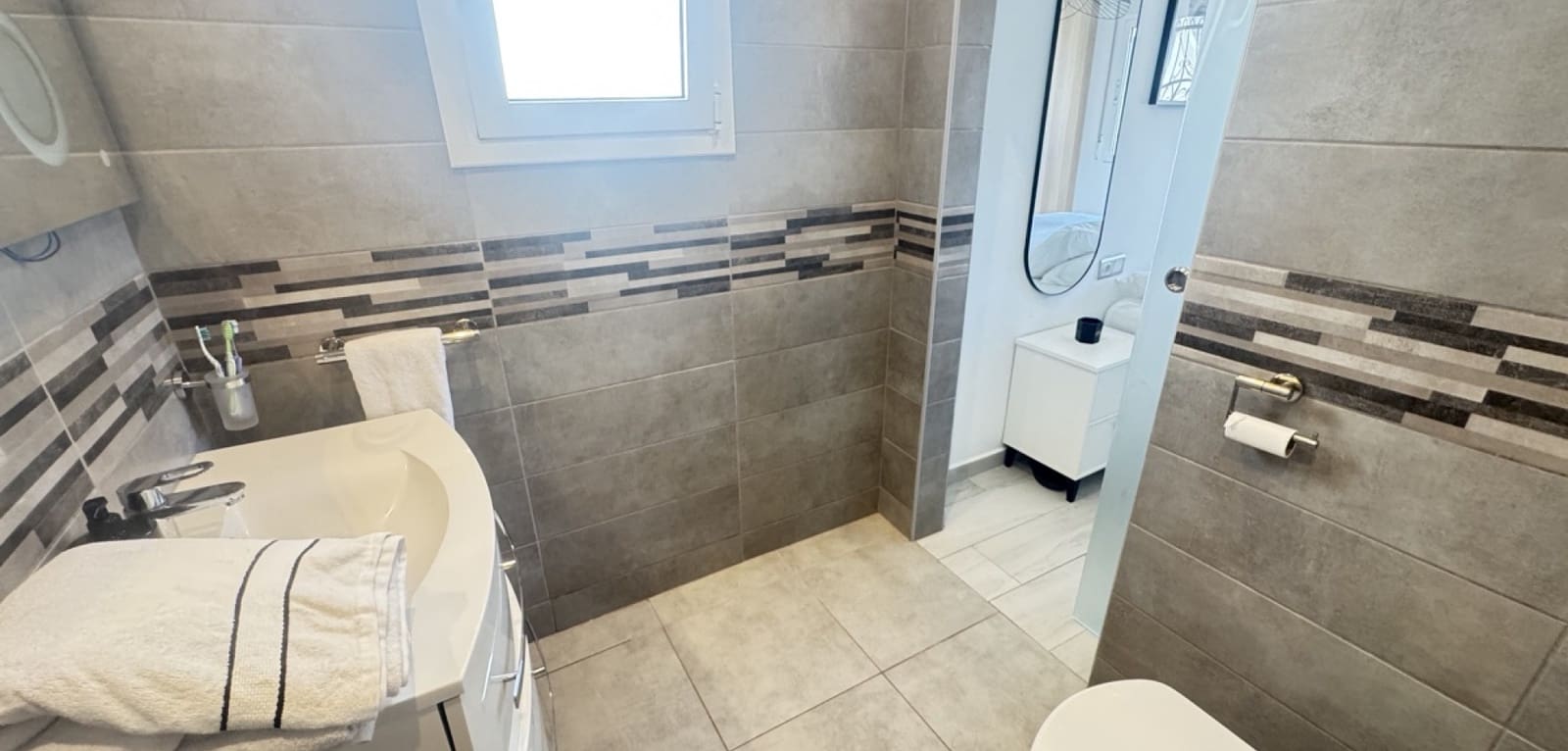 2 soveværelse Villa til salg i Villamartin med swimmingpool - € 265.000 (Ref: 9198041)