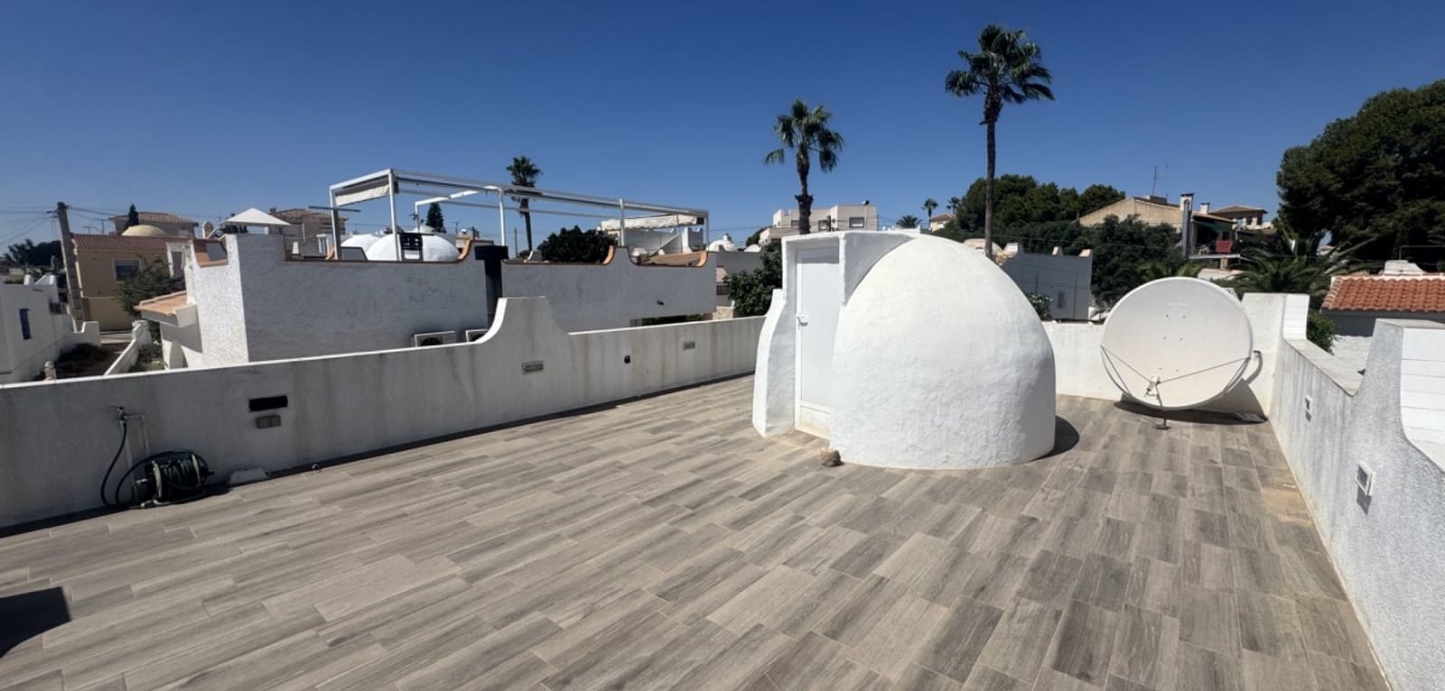 2 soveværelse Villa til salg i Villamartin med swimmingpool - € 265.000 (Ref: 9198041)