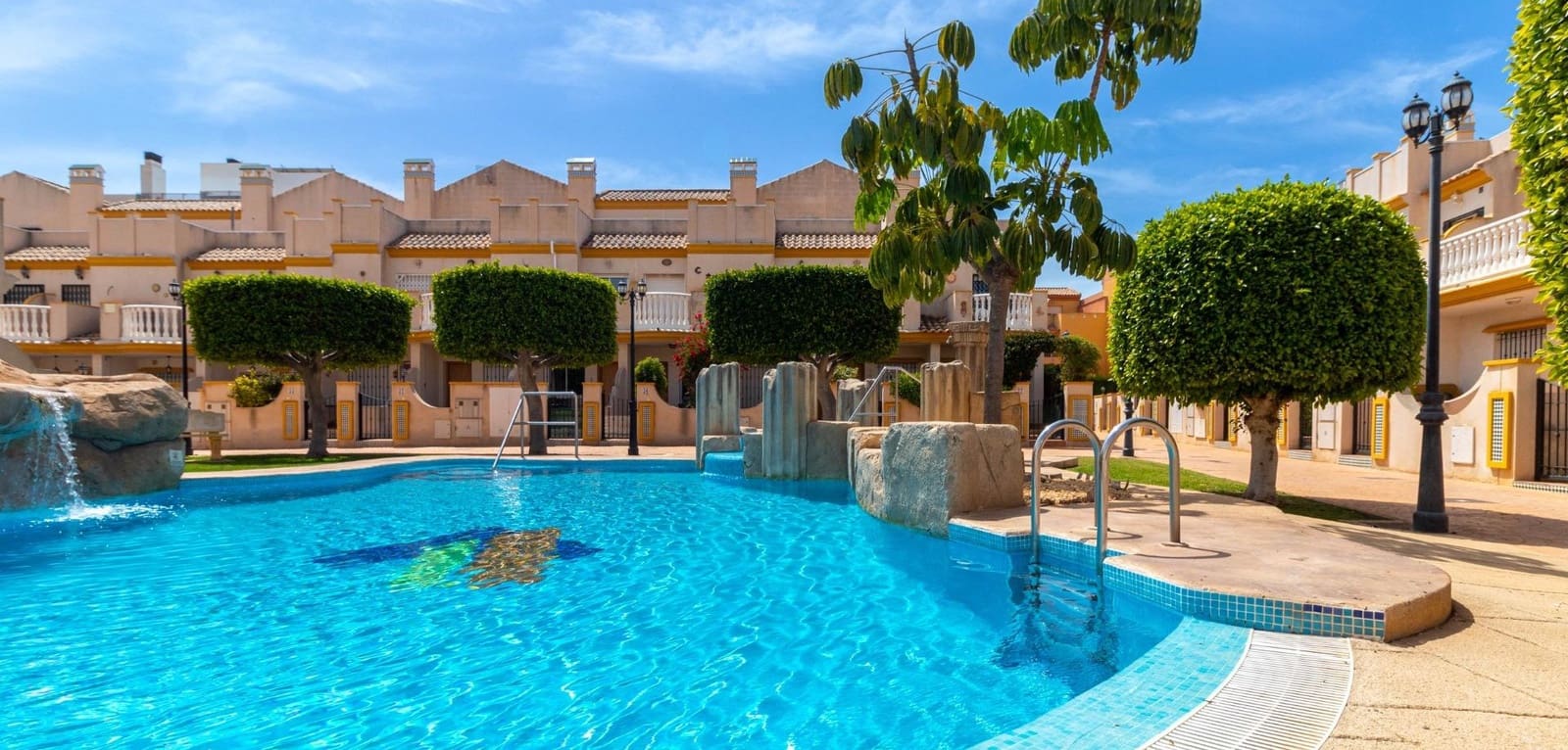 3 slaapkamer Huis te koop in Cabo Roig met zwembad - € 259.000 (Ref: 9198045)