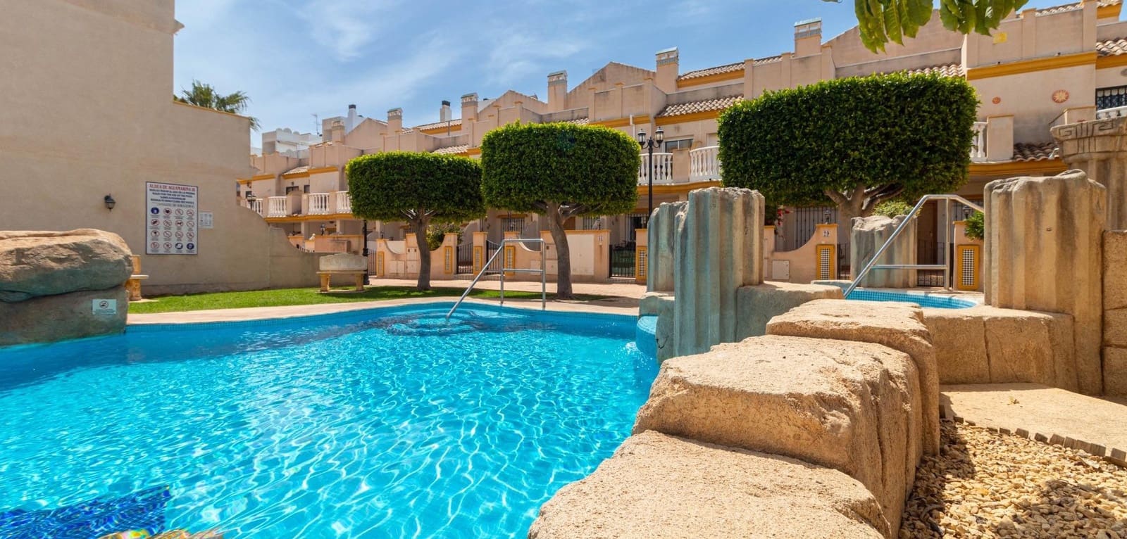 3 slaapkamer Huis te koop in Cabo Roig met zwembad - € 259.000 (Ref: 9198045)