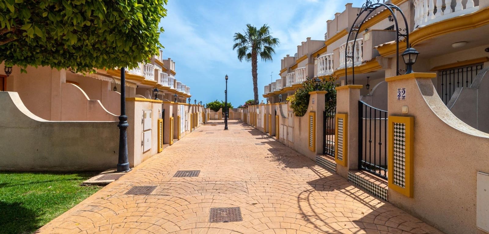 3 slaapkamer Huis te koop in Cabo Roig met zwembad - € 259.000 (Ref: 9198045)