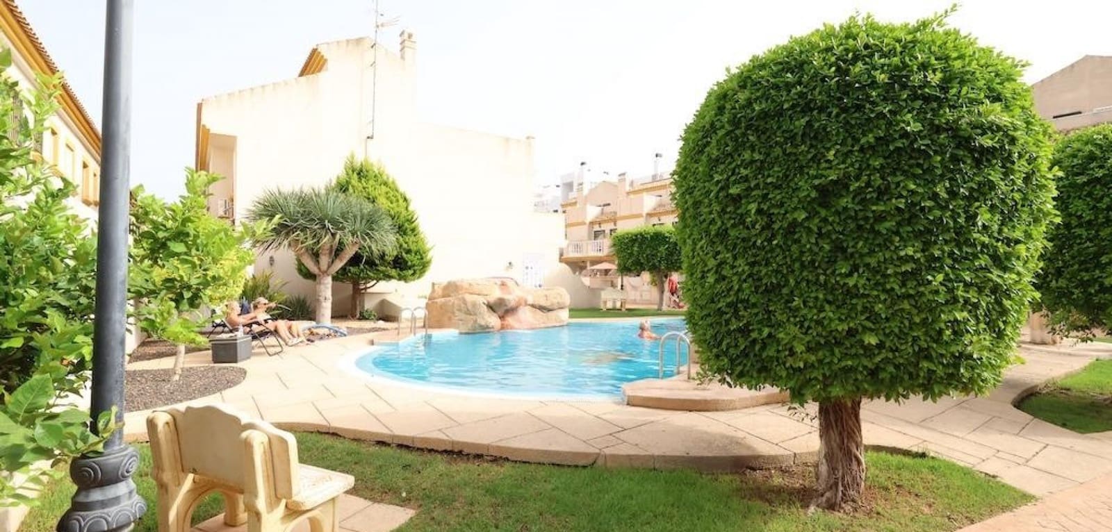 3 slaapkamer Villa te koop in Cabo Roig met zwembad - € 255.000 (Ref: 9198050)
