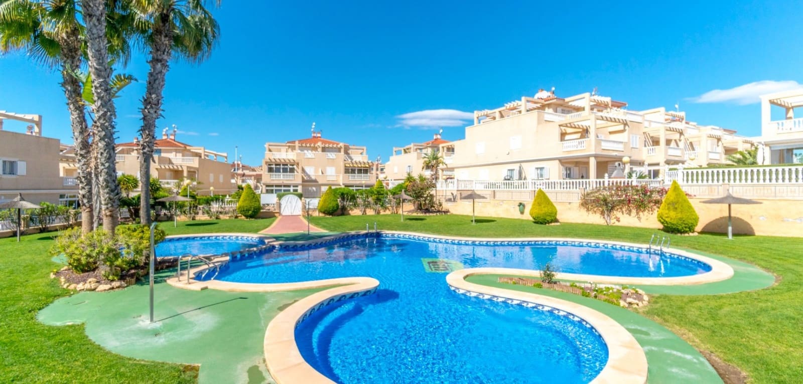 3 sypialnia Dom na sprzedaż w Playa Flamenca z basenem - 339 000 € (Ref: 9199946)