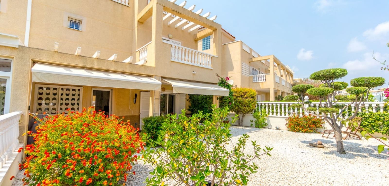 3 sypialnia Dom na sprzedaż w Playa Flamenca z basenem - 339 000 € (Ref: 9199946)