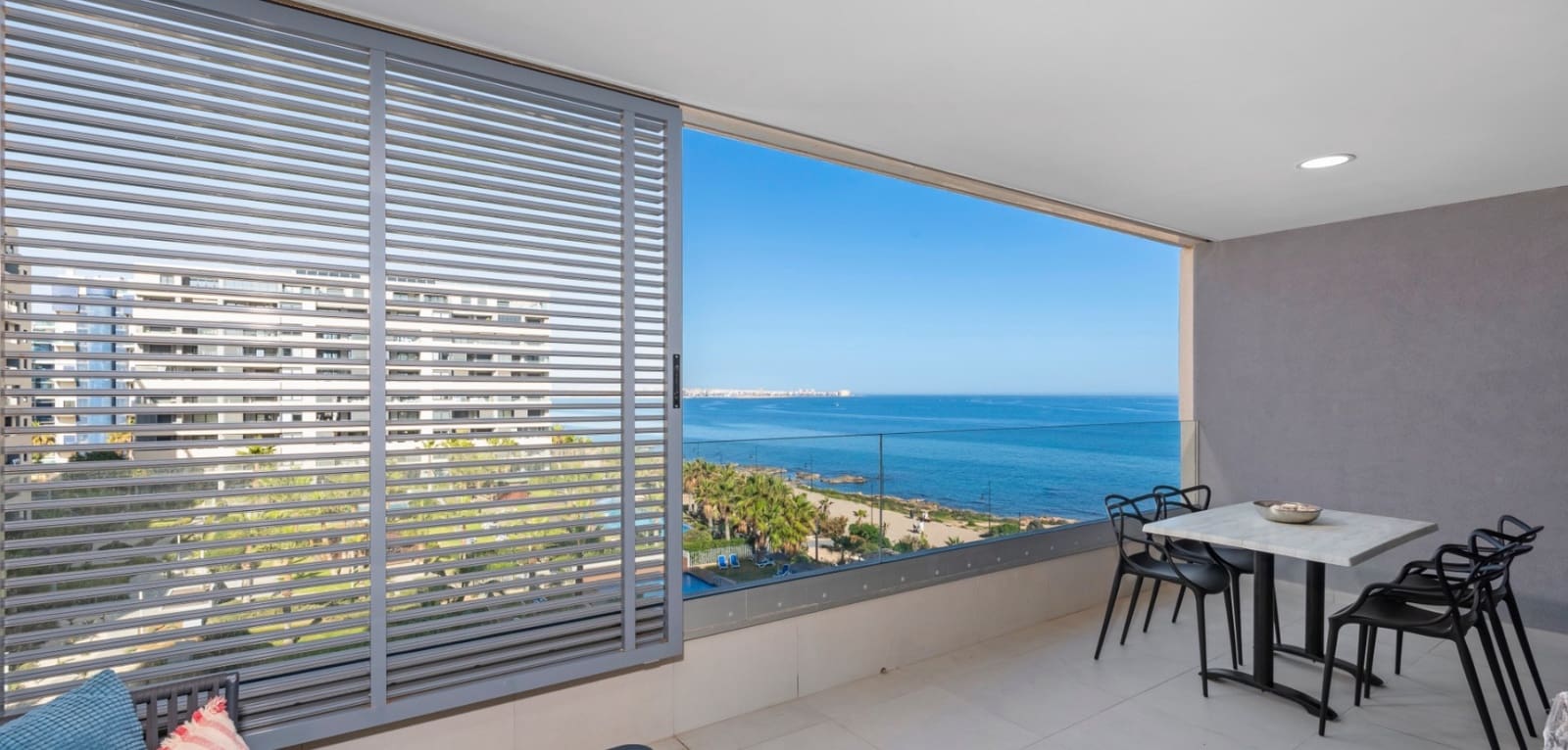 2 slaapkamer Appartement te koop in Orihuela Costa met zwembad - € 479.000 (Ref: 9201800)