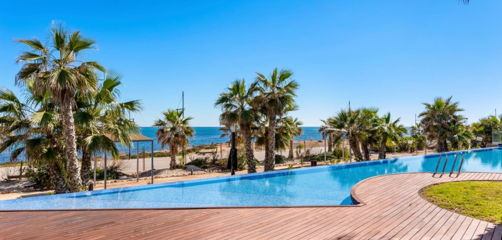 2 slaapkamer Appartement te koop in Orihuela Costa met zwembad - € 479.000 (Ref: 9201800)