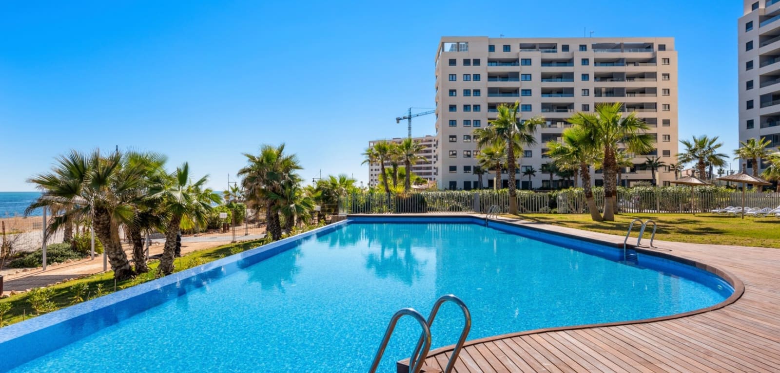 2 slaapkamer Appartement te koop in Orihuela Costa met zwembad - € 479.000 (Ref: 9201800)