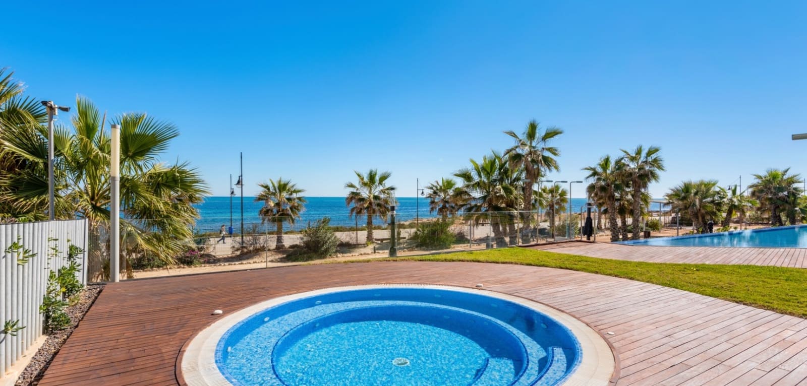 2 slaapkamer Appartement te koop in Orihuela Costa met zwembad - € 479.000 (Ref: 9201800)