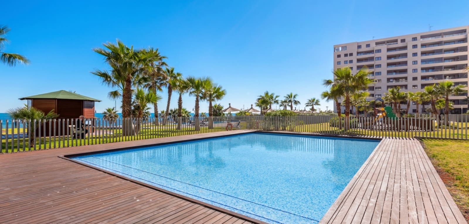 2 slaapkamer Appartement te koop in Orihuela Costa met zwembad - € 479.000 (Ref: 9201800)