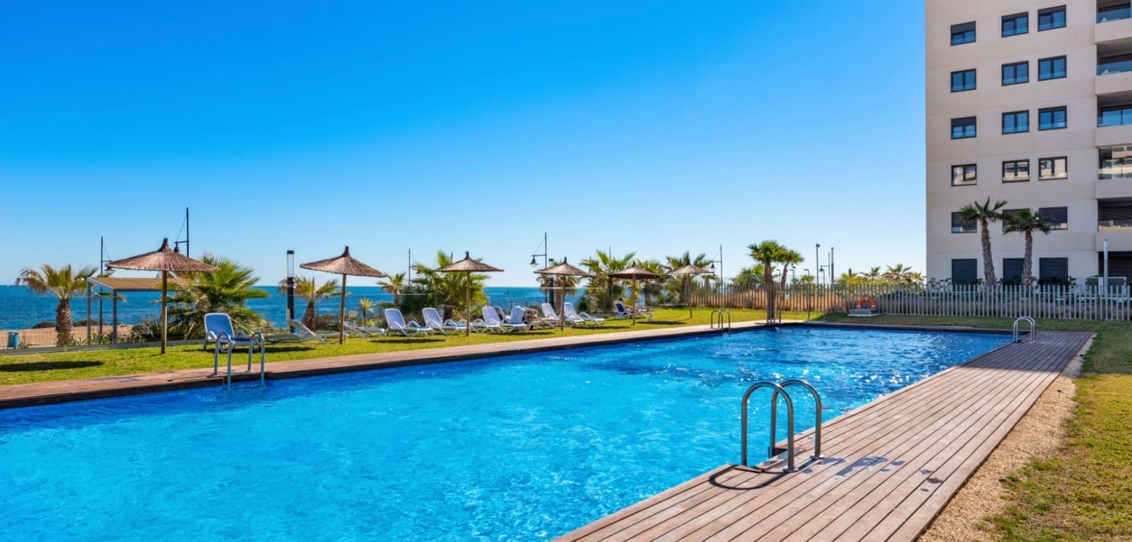 2 slaapkamer Appartement te koop in Orihuela Costa met zwembad - € 479.000 (Ref: 9201800)