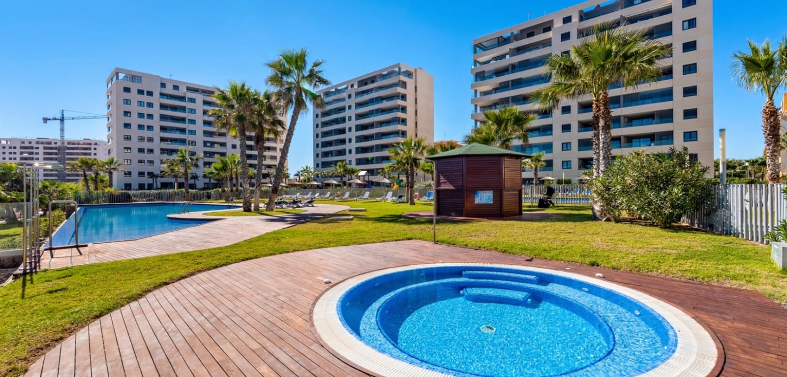 2 slaapkamer Appartement te koop in Orihuela Costa met zwembad - € 479.000 (Ref: 9201800)