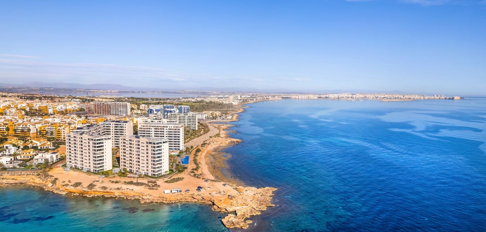 2 slaapkamer Appartement te koop in Orihuela Costa met zwembad - € 479.000 (Ref: 9201800)