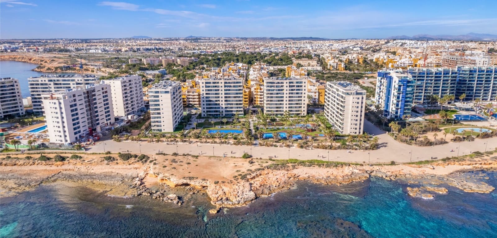 2 slaapkamer Appartement te koop in Orihuela Costa met zwembad - € 479.000 (Ref: 9201800)