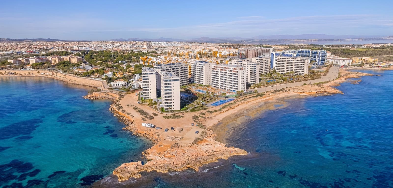 2 slaapkamer Appartement te koop in Orihuela Costa met zwembad - € 479.000 (Ref: 9201800)