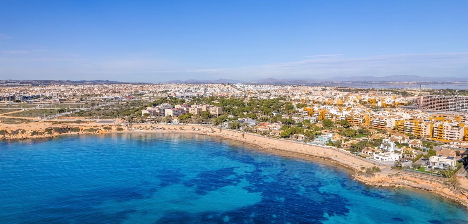 2 slaapkamer Appartement te koop in Orihuela Costa met zwembad - € 479.000 (Ref: 9201800)