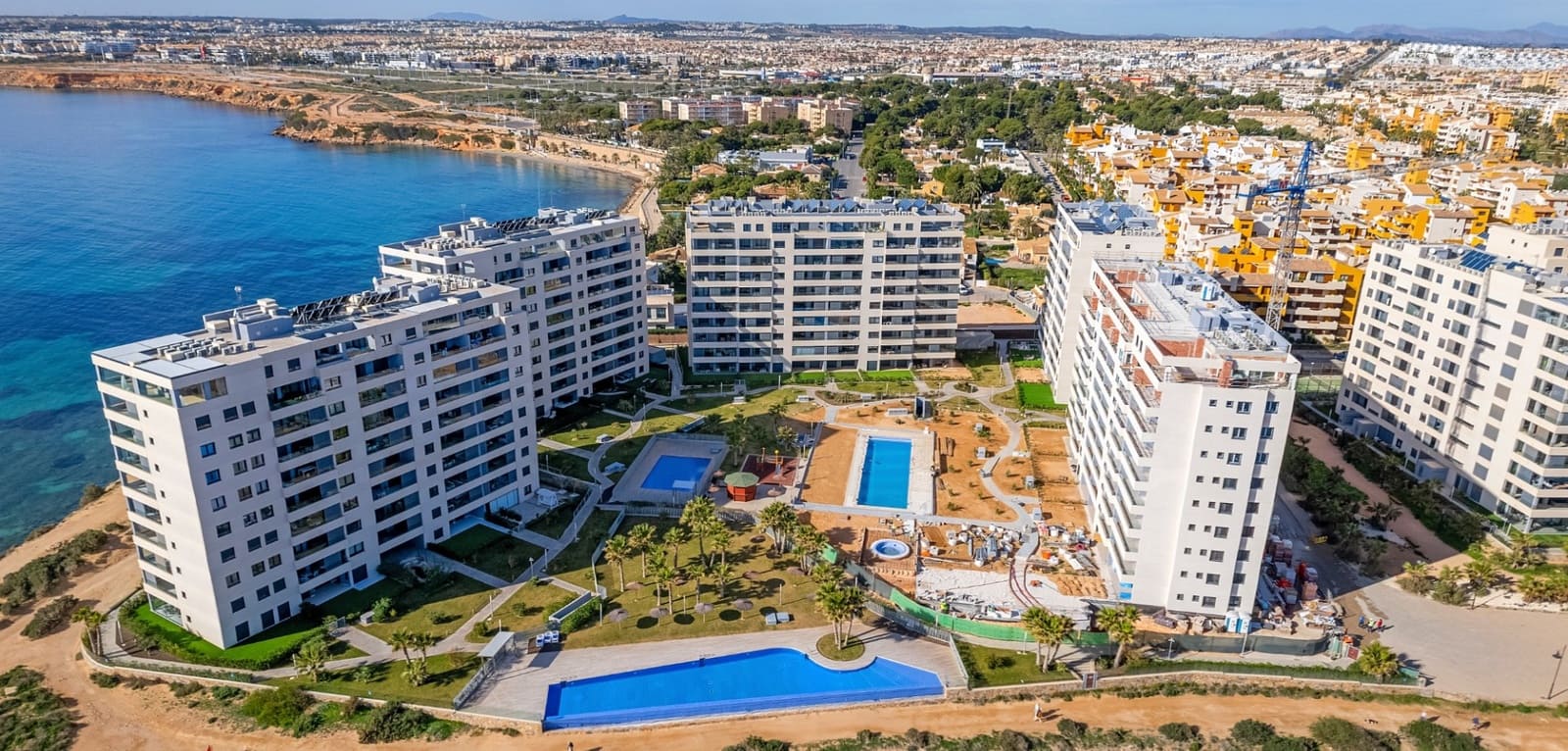 2 slaapkamer Appartement te koop in Orihuela Costa met zwembad - € 479.000 (Ref: 9201800)