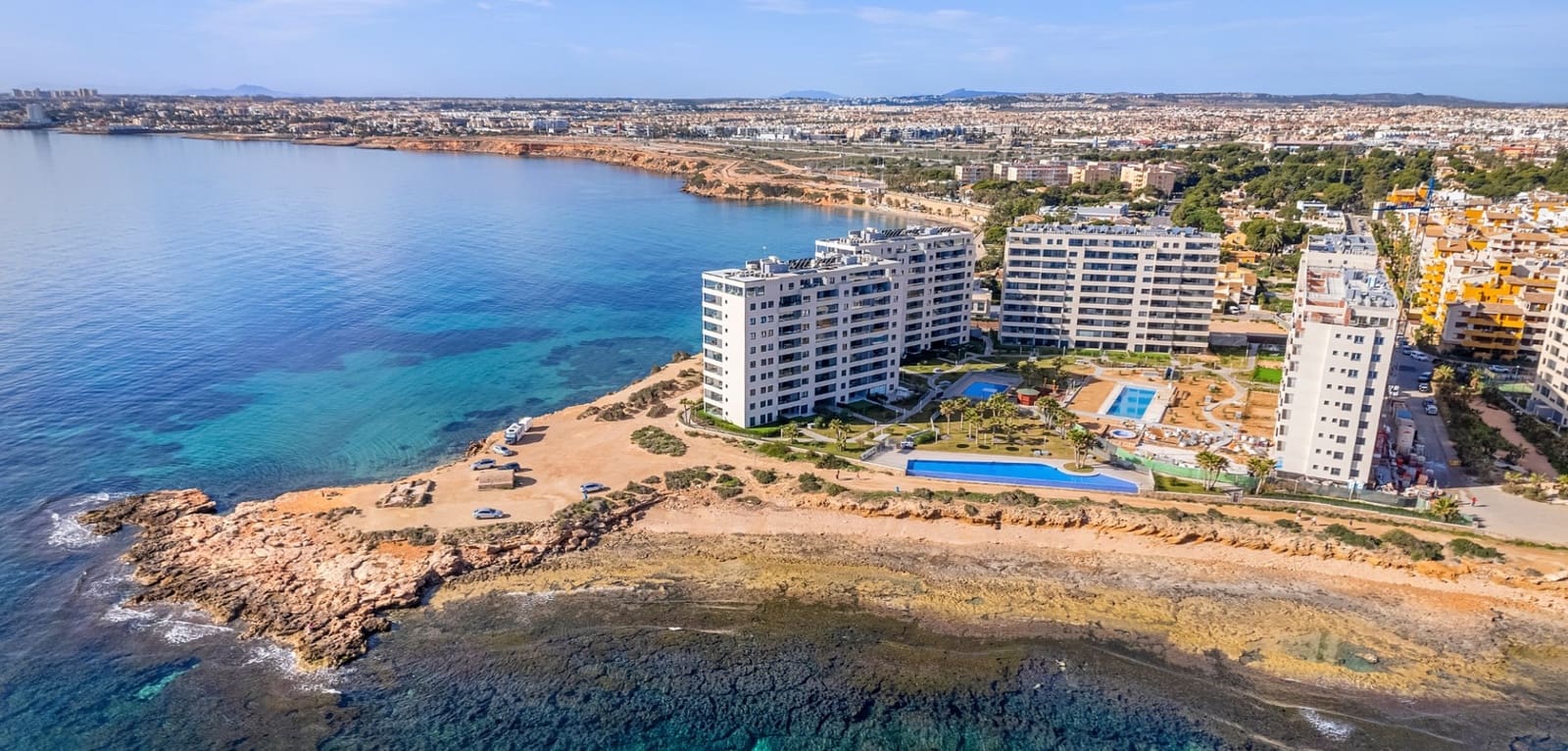 2 slaapkamer Appartement te koop in Orihuela Costa met zwembad - € 479.000 (Ref: 9201800)