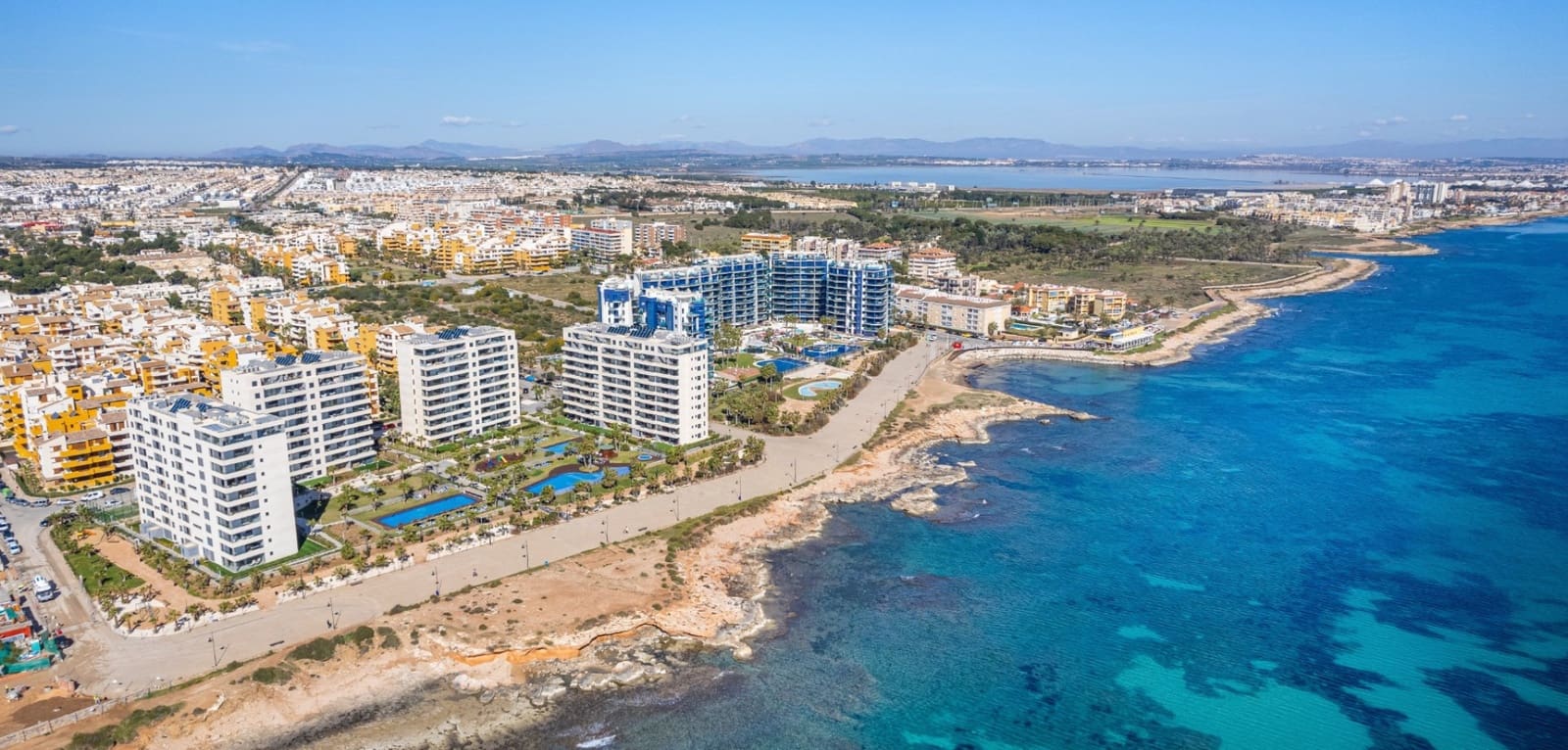 2 slaapkamer Appartement te koop in Orihuela Costa met zwembad - € 479.000 (Ref: 9201800)