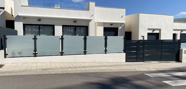 3 Zimmer Villa zu verkaufen in Pinar de Campoverde, Pilar de la Horadada mit Pool - 319.900 € (Ref: 9215855)