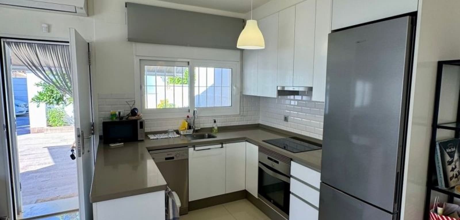 2 soverom Villa til salgs i Torrevieja med svømmebasseng - € 385 000 (Ref: 9227598)