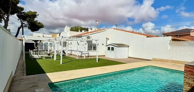 2 camera da letto Villa in vendita in Parque Acuático - Sector 25, Torrevieja con piscina - 385.000 € (Rif: 9227598)