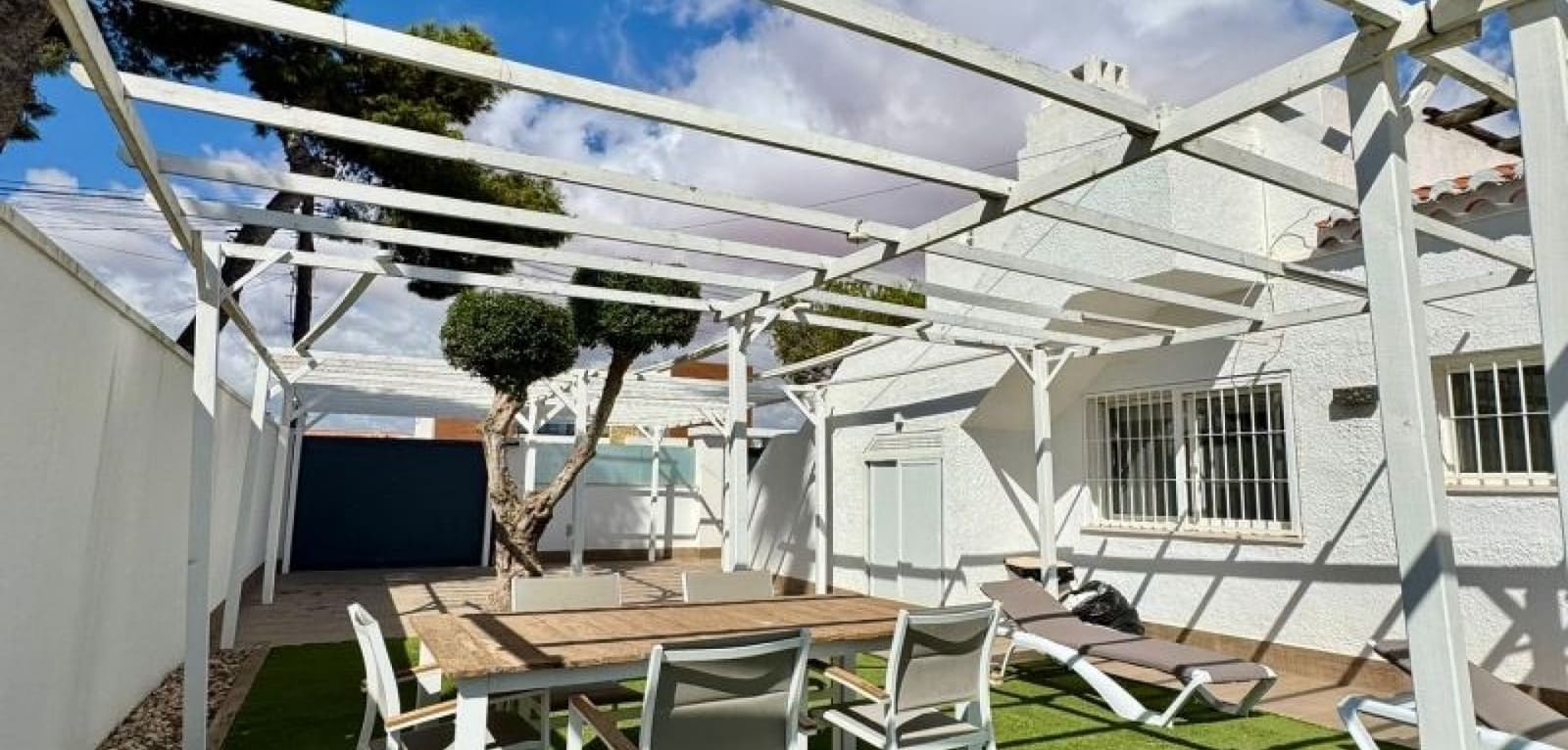 2 soverom Villa til salgs i Torrevieja med svømmebasseng - € 385 000 (Ref: 9227598)