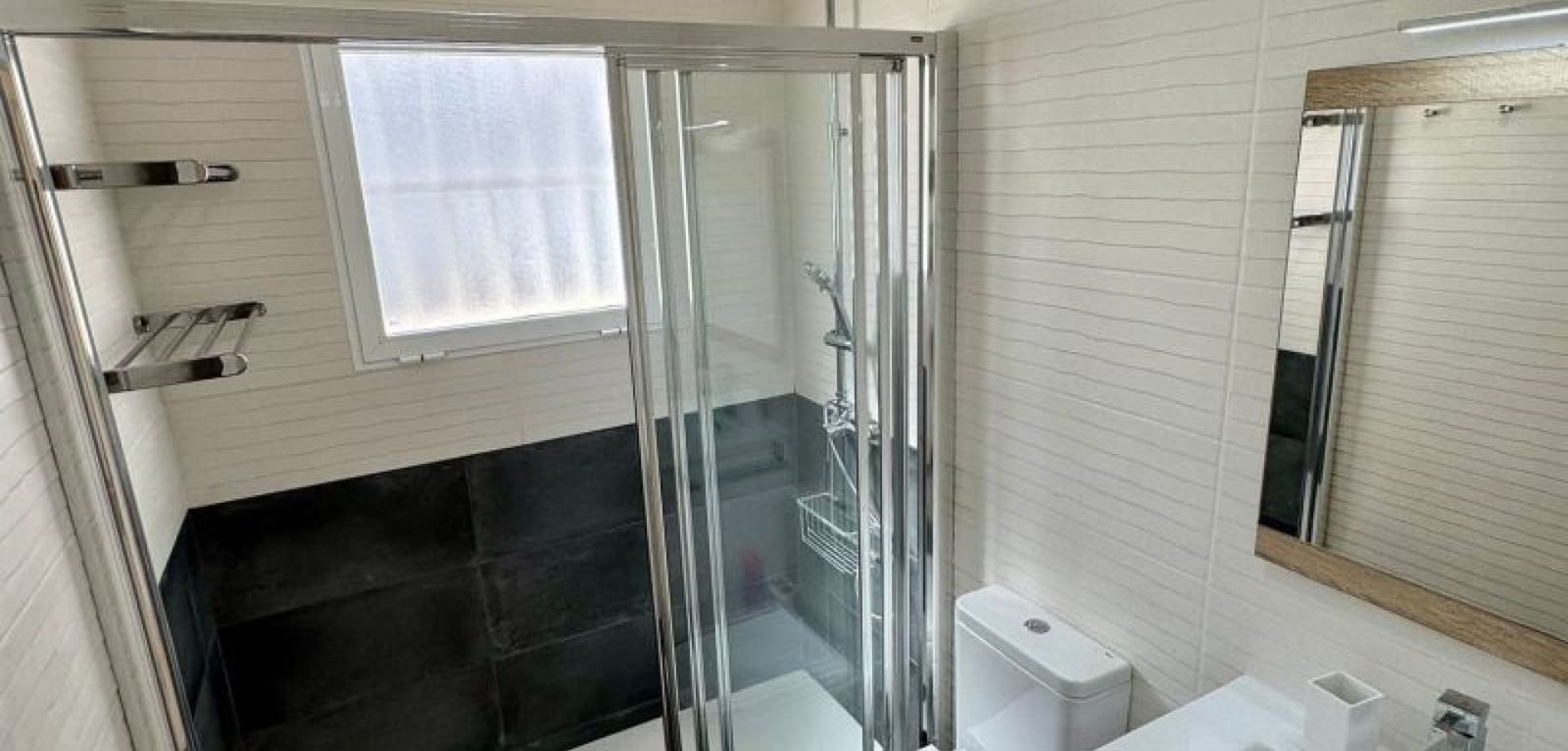 2 soverom Villa til salgs i Torrevieja med svømmebasseng - € 385 000 (Ref: 9227598)