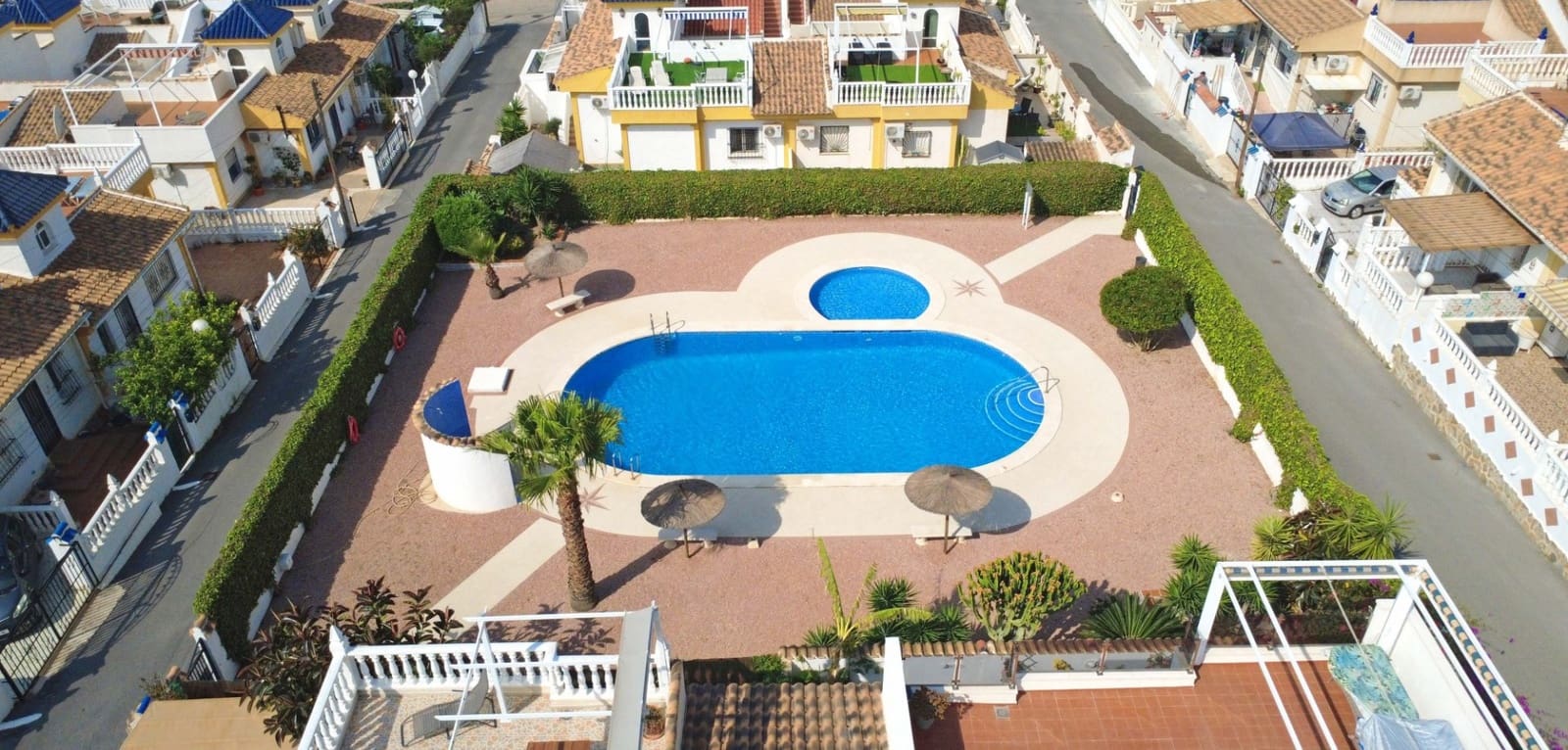 2 soveværelse Semi-Rækkehus til salg i Ciudad Quesada med swimmingpool - € 199.000 (Ref: 9231840)