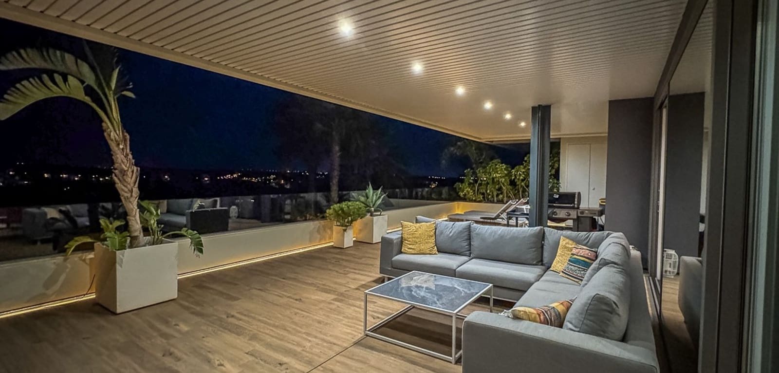 3 soveværelse Lejlighed til salg i Las Colinas Golf med swimmingpool - € 945.000 (Ref: 9231842)