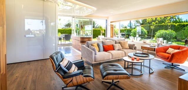 3 soveværelse Lejlighed til salg i Las Colinas Golf, Orihuela med swimmingpool - € 945.000 (Ref: 9231842)