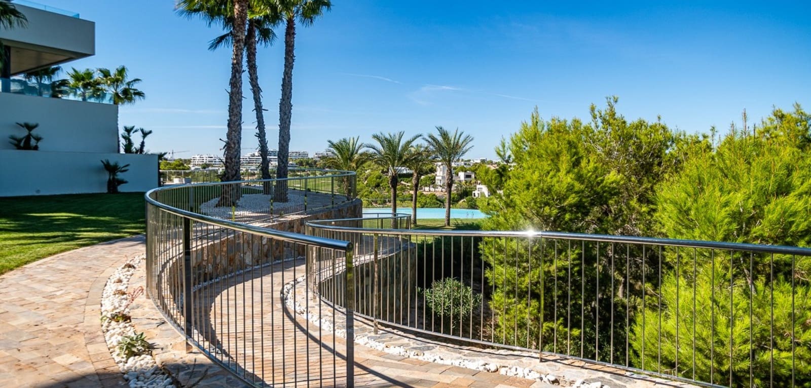3 soveværelse Lejlighed til salg i Las Colinas Golf med swimmingpool - € 945.000 (Ref: 9231842)