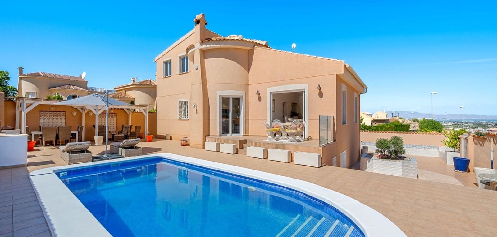 3 bedroom Villa for sale in Rojales with pool - € 449,000 (Ref: 9231844)