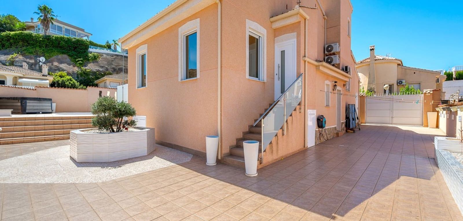 3 bedroom Villa for sale in Rojales with pool - € 449,000 (Ref: 9231844)