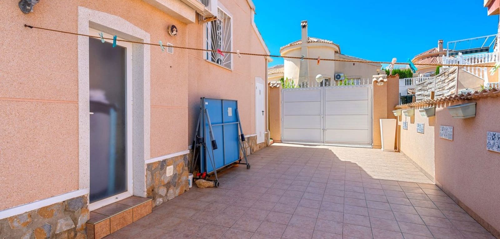3 bedroom Villa for sale in Rojales with pool - € 449,000 (Ref: 9231844)