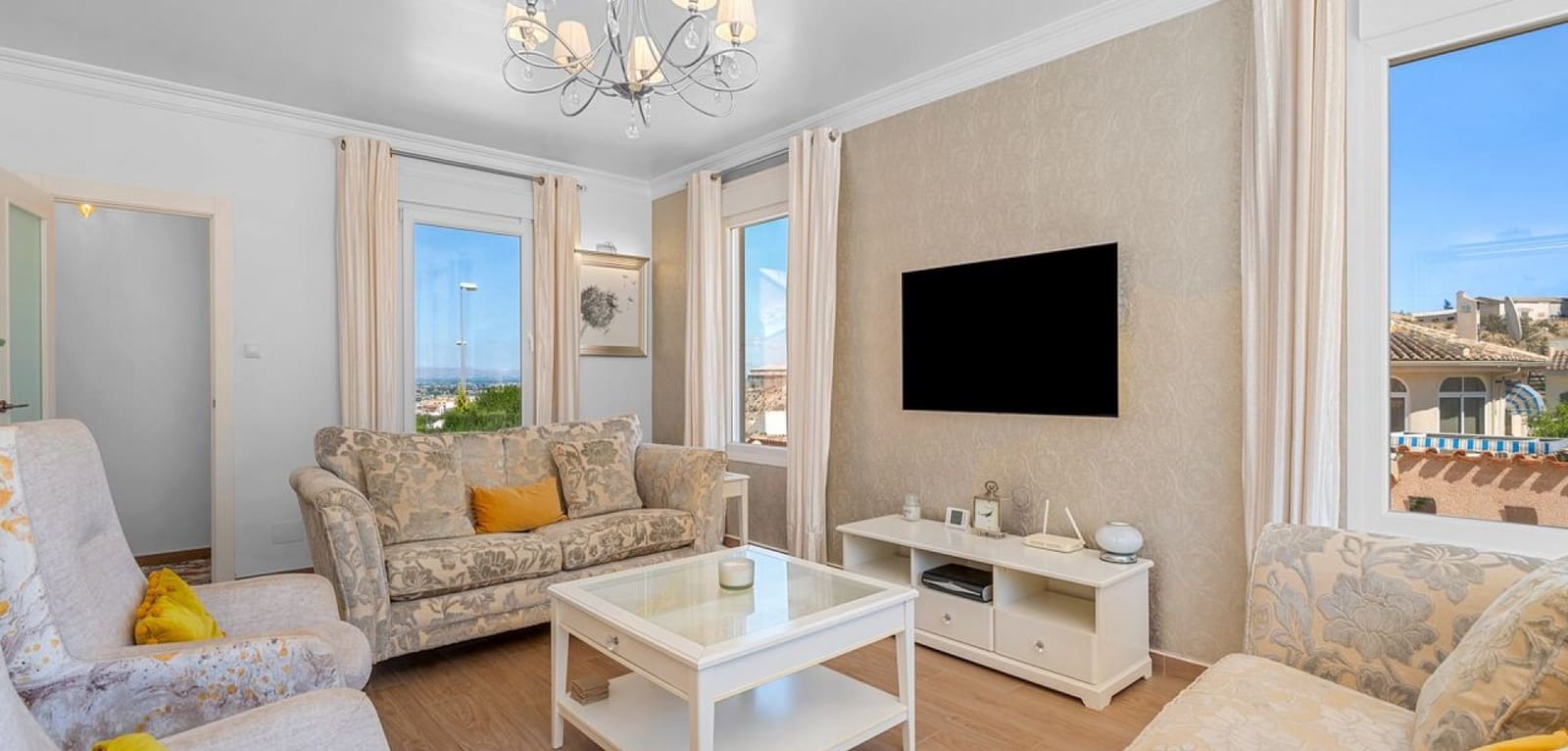 3 bedroom Villa for sale in Rojales with pool - € 449,000 (Ref: 9231844)