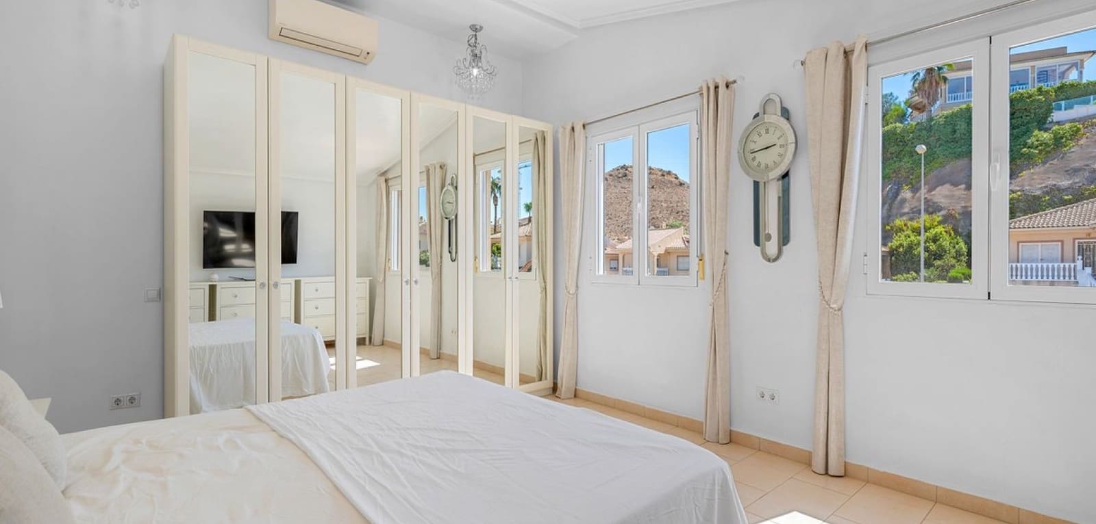 3 bedroom Villa for sale in Rojales with pool - € 449,000 (Ref: 9231844)