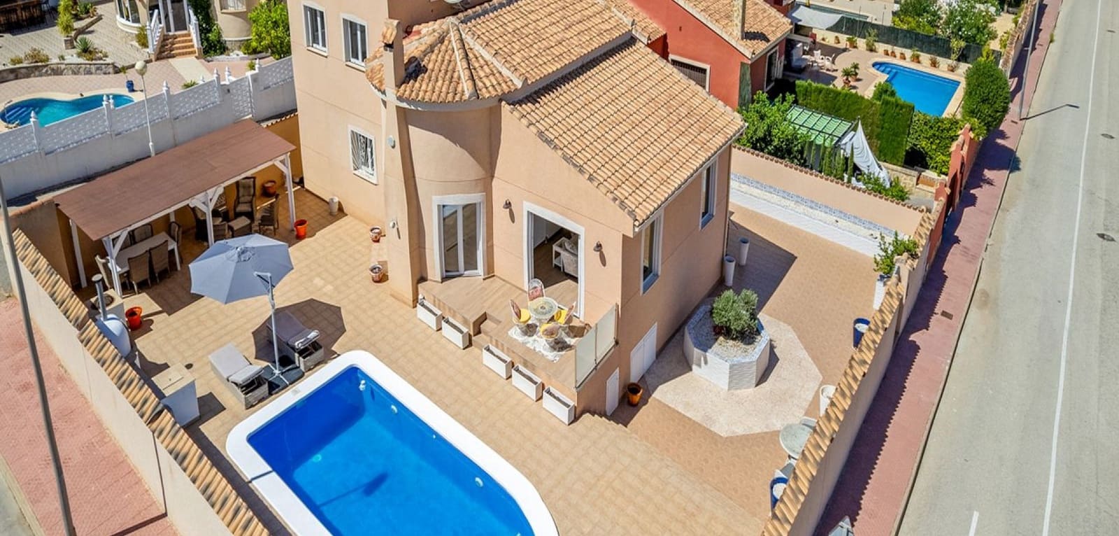 3 bedroom Villa for sale in Rojales with pool - € 449,000 (Ref: 9231844)