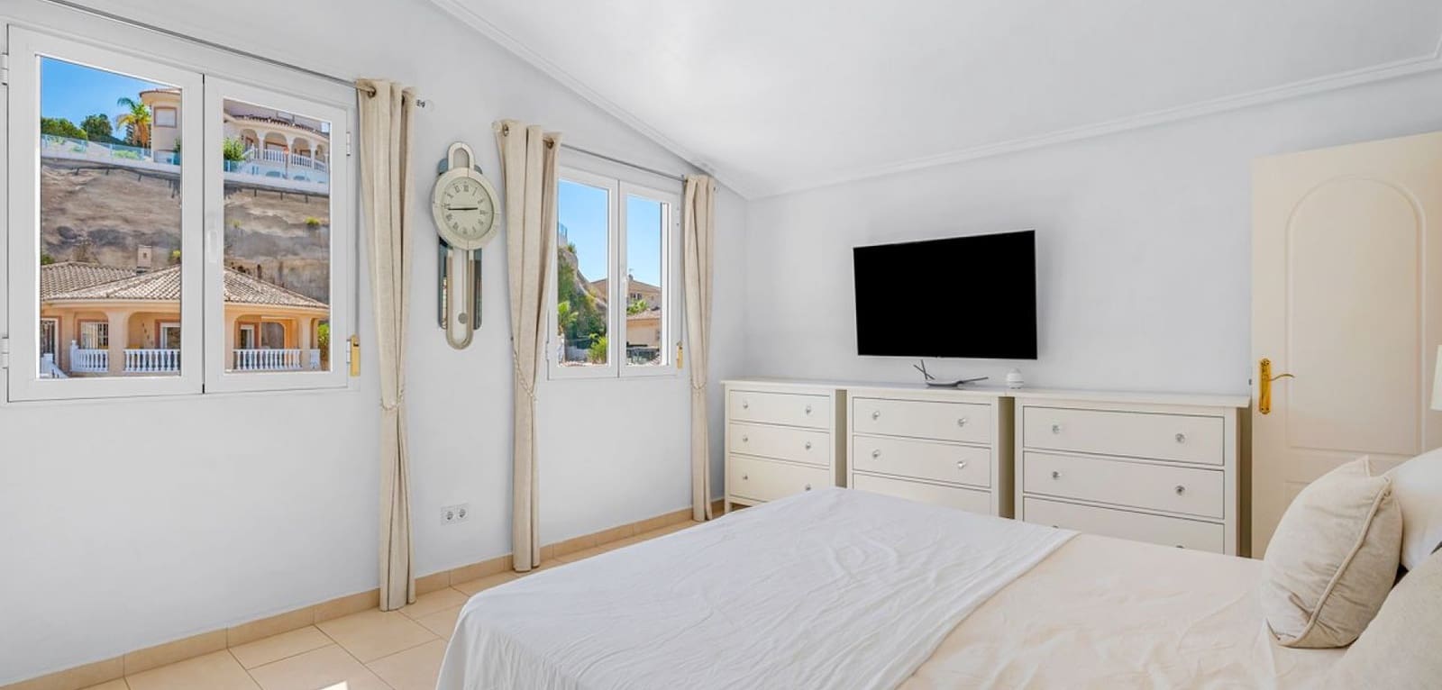 3 bedroom Villa for sale in Rojales with pool - € 449,000 (Ref: 9231844)