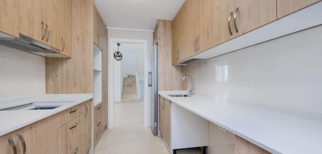 3 soveværelse Villa til salg i La Marina, Elche / Elx med swimmingpool - € 275.000 (Ref: 9248973)