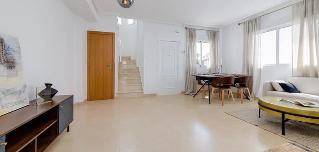 3 soveværelse Villa til salg i La Marina, Elche / Elx med swimmingpool - € 275.000 (Ref: 9248973)