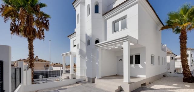 2 soveværelse Villa til salg i La Marina, Elche / Elx med swimmingpool - € 280.000 (Ref: 9248974)