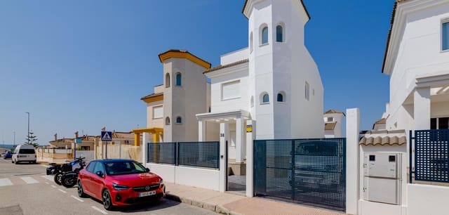 2 soveværelse Villa til salg i La Marina, Elche / Elx med swimmingpool - € 280.000 (Ref: 9248974)