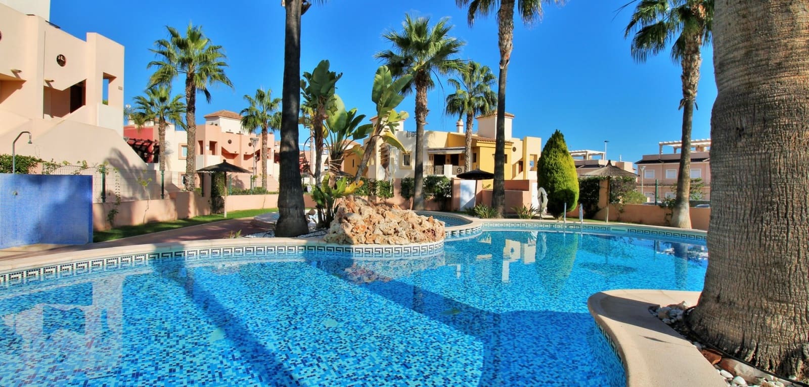 2 bedroom Apartment for sale in Orihuela Costa with pool - € 194,950 (Ref: 9248976)