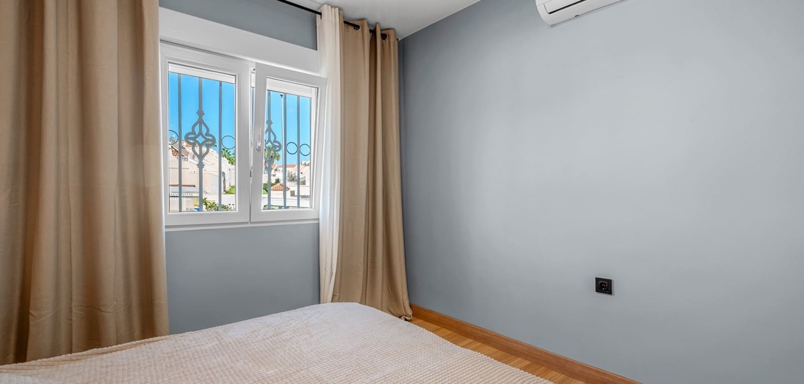 3 bedroom Apartment for sale in San Miguel de Salinas with pool - € 199,000 (Ref: 9248980)